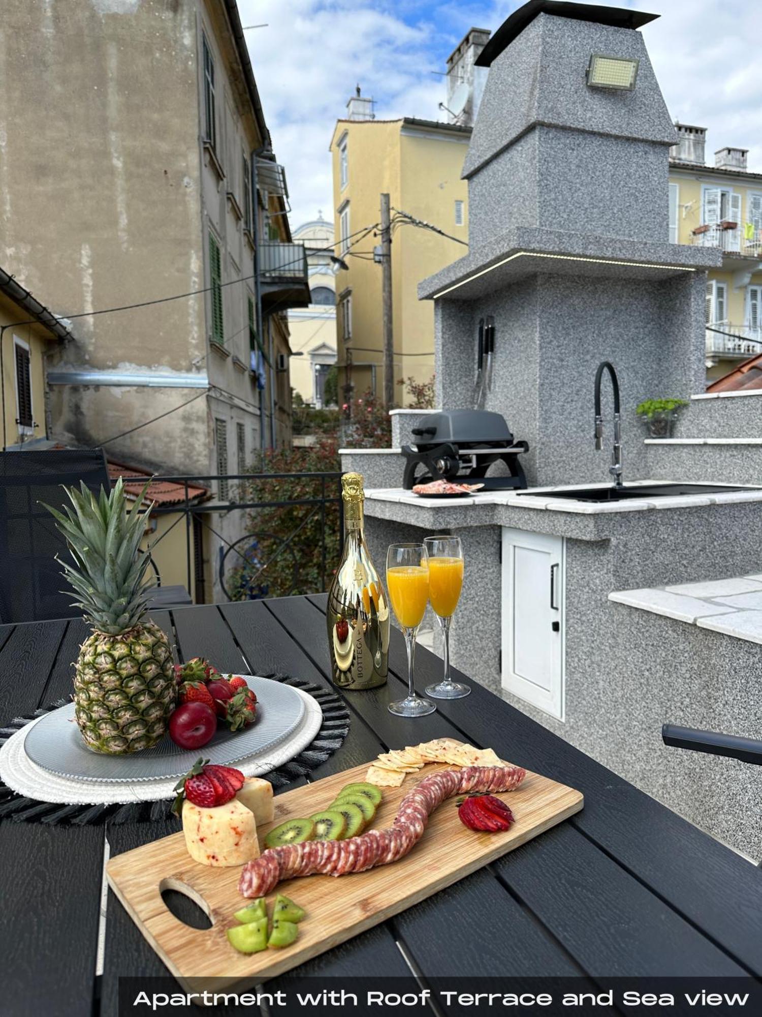 Villa Volos With Roof Terrace, Sea View, Free Private Parking Opatija Ngoại thất bức ảnh
