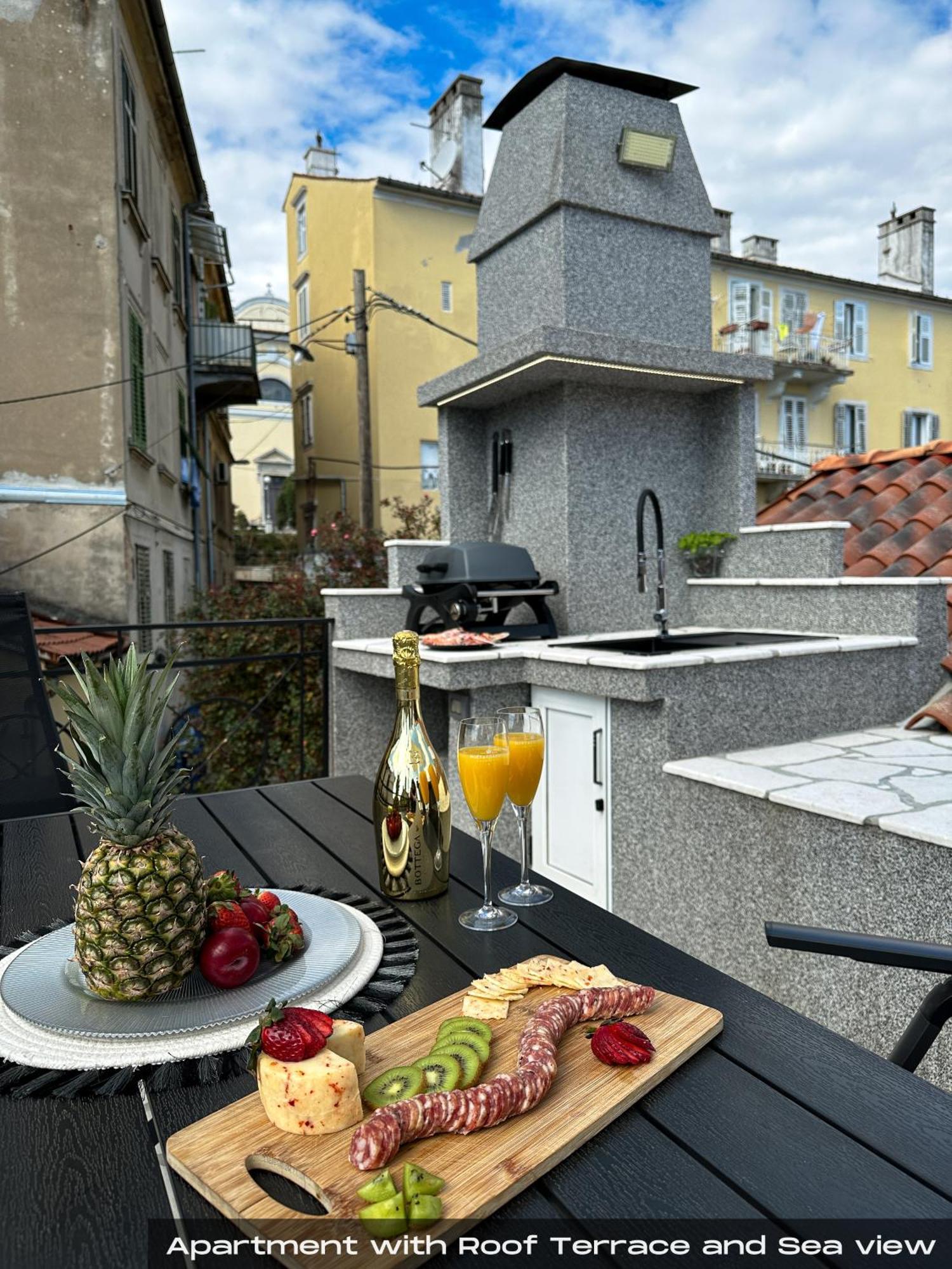 Villa Volos With Roof Terrace, Sea View, Free Private Parking Opatija Ngoại thất bức ảnh
