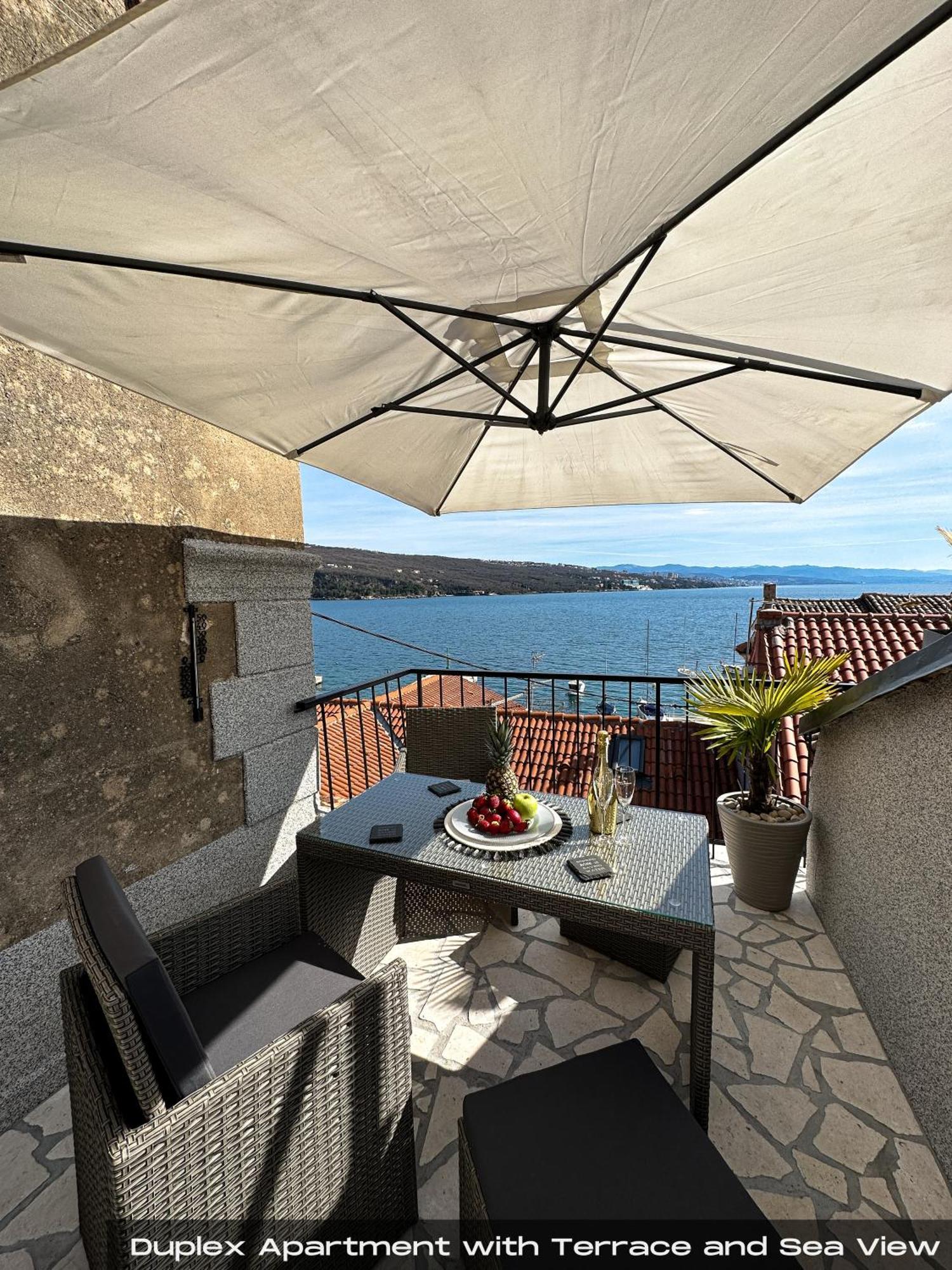 Villa Volos With Roof Terrace, Sea View, Free Private Parking Opatija Ngoại thất bức ảnh